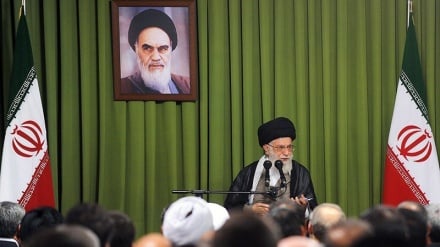 Puntos de vista del Líder de la RII (en su reunión con los representantes de X periodo del Parlamento islámico)