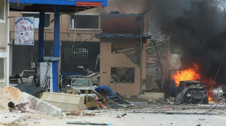 Car bomb attack kills 10 at busy market in Somali capital