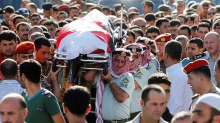 Jordan closes Syrian border after blast kills 6 troops