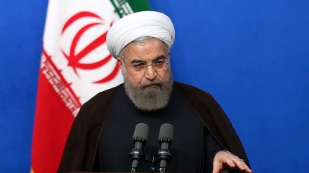 イラン大統領、「イランの力と栄誉は生産と共に実現可能」