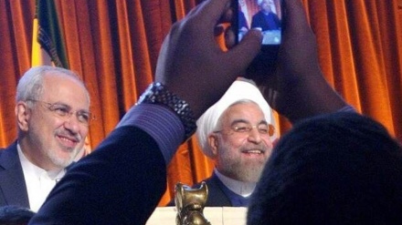 イランの次期大統領選挙に最多の有権者が参加