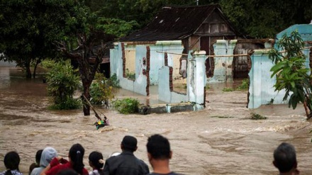 24 dead, 26 missing in Indonesian floods, landslides