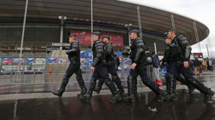 फ़्रांस में सुरक्षा कर्मियों को अलर्ट कर दिया गया