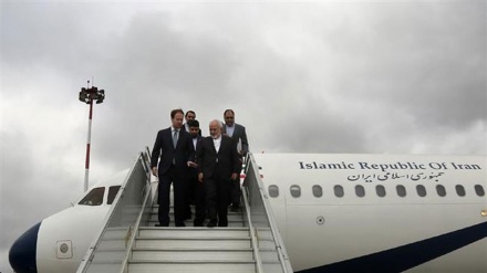 Zarif arrives in Norwegian capital to open Oslo Forum, hold meetings