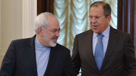 伊俄外长在塔什干举行会晤