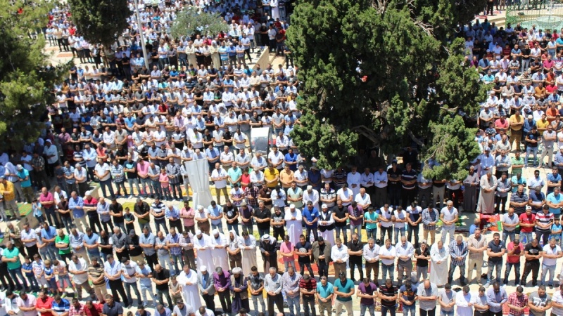 Ramazan'ın 2.cumasında Mescidi Aksa'da 300 bin Filistinli namaz kıldı 