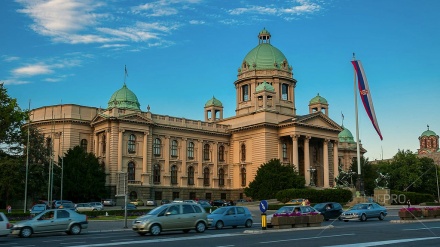 Opozita në Serbi zotohet për vazhdimin e protestave masive
