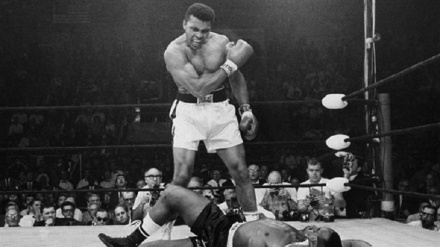 Addio a Muhammad Ali, mito della boxe 