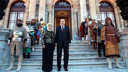 A do ta sakrifikojë Erdogan forcën e tij ajrore në altarin e një iluzioni neo-otomanist?