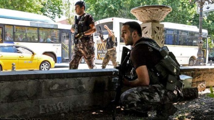 Të shtëna me armë zjarri përballë gjykatës në Ankara 