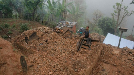Nepal: terremoto, valanga uccide sherpa, ferito scalatore inglese