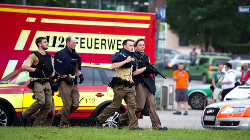 ドイツ・ミュンヘンにあるショッピングセンターで銃撃テロ（画像）