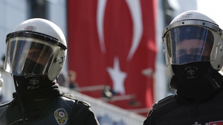 Turqia e turbullt vazhdojnë protestat