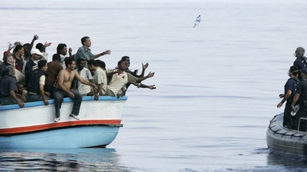 Sojojin Ruwan Aljeriya Sun Ceto Bakin Haure Da Dama A Gabar Tekun Oran 