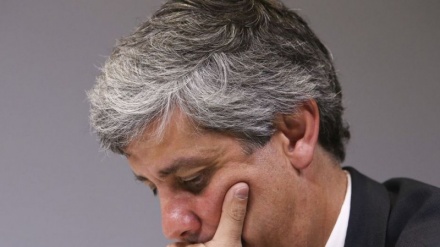 Centeno revela derrapagem de três mil milhões no plano de negócios da Caixa