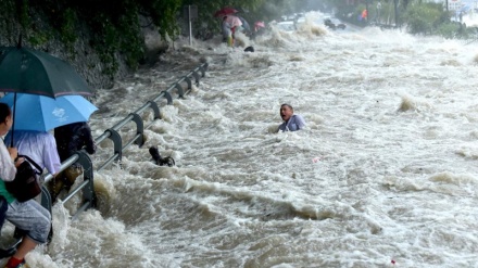 Numri i viktimave nga përmbytjet në provincën Hebi të Kinës shkon në 114 persona