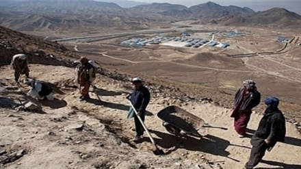 دولت افغانستان کنترل معادن را در اختیار بگیرد تا سودجویان نتوانند سوء استفاده کنند
