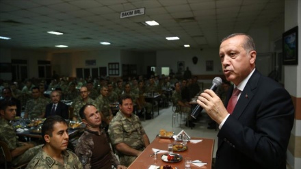 Presidente turco: Los golpistas pagarán por su ‘traición’
