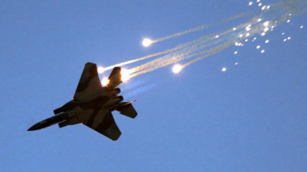 イスラエルの戦闘機がガザ地区を攻撃