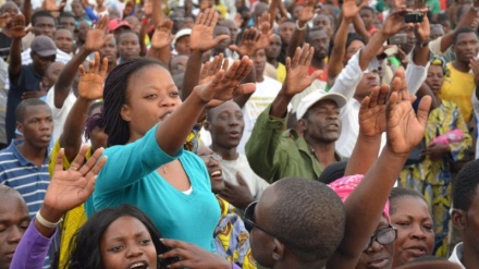 Mutane Gabon Na Ci Gaba Da Nuna Rashin Amincewa Da Rikicin Siyasa A Kasar