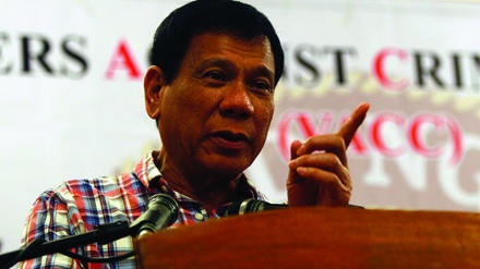 菲律宾总统对美国提出严厉批评