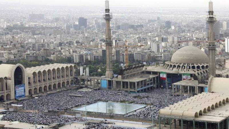 Suasana shalat Idul Fitri di Mushalla Imam Khomeini ra di Tehran. (dok)