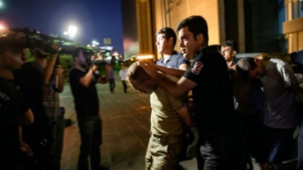 La Turquie torture les détenus du putsch