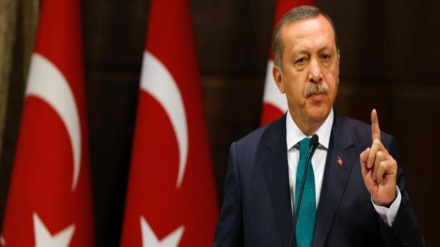 Turchia: Erdogan, l'Occidente si faccia gli affari suoi