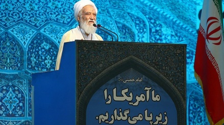 Ҳушдори хатиби намози ҷумъаи Теҳрон дар бораи идомаи ҷиноёти Оли Сауд ва Оли Халифа