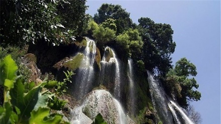 Iran: Cascade ''Bisheh'', dans la province de Lorestan, attire les visiteurs