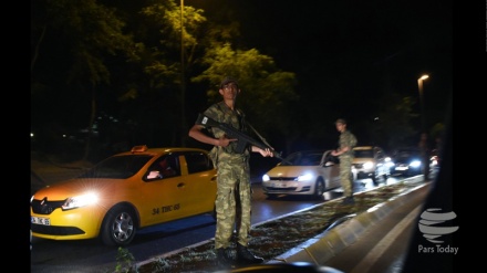 ‘Fallido golpe en Turquía una mancha negra en democracia turca’