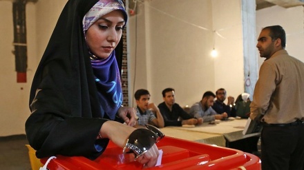 イランで来年5月に大統領選挙と市町村議会選挙