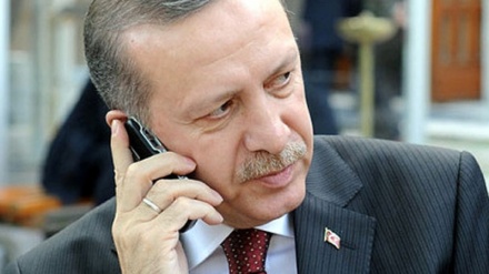 Erdogan zahvalio čelnicima opozicionih stranaka koji su bili protiv vojnog udara 