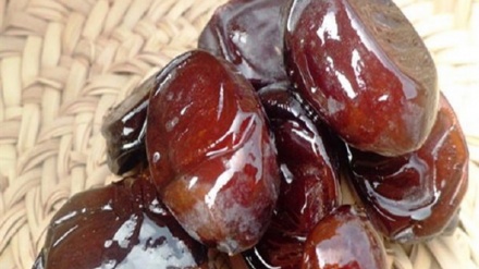 Чаро дар маросими сугворӣ аз хурмо истифода мешавад? 