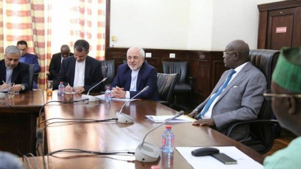 イラン外相がガーナの政府高官と会談
