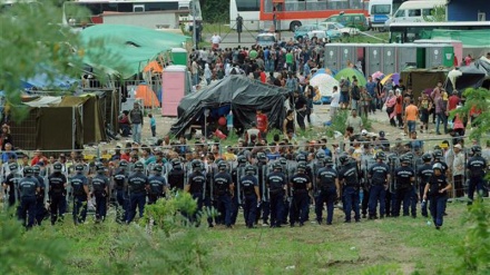 Serbia to launch new police, army teams to beef up border security against refugees