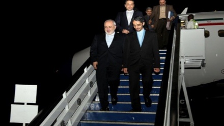 Canciller persa se reúne con autoridades de la República de Guinea