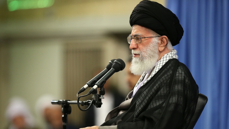 Pemimpin Besar Revolusi Islam, Ayatullah Sayid Ali Khamenei.