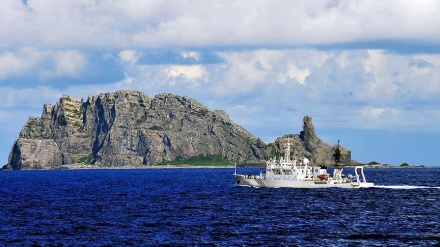 中国海警局の船舶２隻が、尖閣諸島沖の日本の領海を侵犯