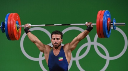 Halterofilista iraniano garante primeiro ouro no Rio-2016