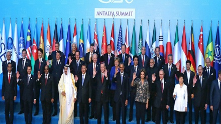 Papa paralajmëron udhëheqësit e G20 në lidhje me luftën