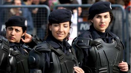 Sasa ni ruhsa kwa polisi wa Uturuki kuvaa Hijabu