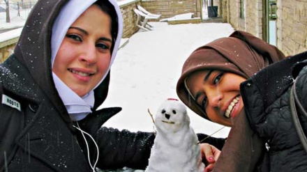 An Amince Wa Mata 'Yan Sanda Musulmi A Canada Su Saka Lullubi