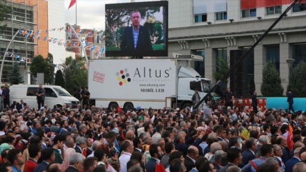 Gobernante AKP celebra el 15º aniversario de su fundación tras fallido golpe en Turquía