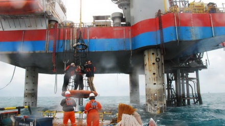 İran-Rusya, petrol kazı platformunda işbirliğine gidiyorlar