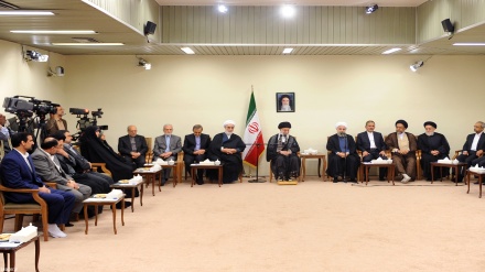 最高指導者、「抵抗経済、外交政策、科学技術、安全保障、文化が政府の優先事項」