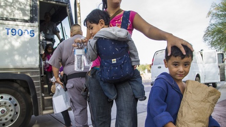 רויטרס: גוגל ופייסבוק יפעלו למתן אזרחות לילדי מהגרים