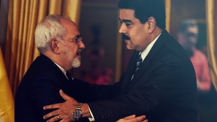 Zarif: Irán apoya a Venezuela para recuperar la paz dañada por EEUU