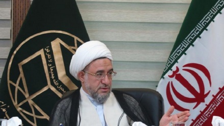  آیت الله اراکی: سخنان ترامپ درباره مسلمانان نگران کننده است