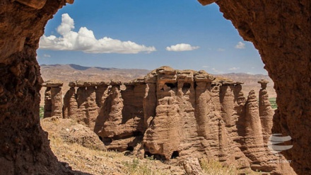 ایران در قاب تصویر: دودکش جن، جاذبه عجیب‌ زنجان